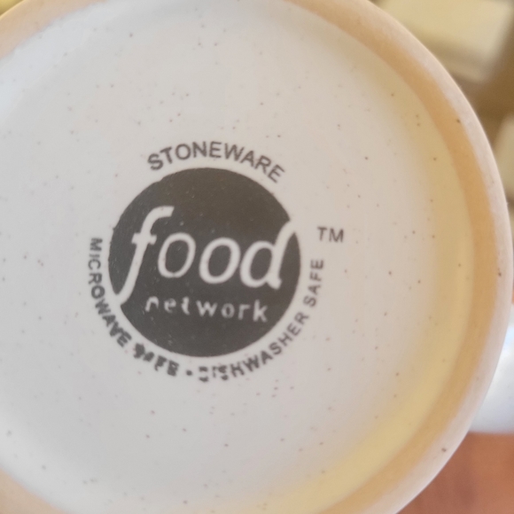 Food Network. Set of 4 mugs. Perfect condition never used. - Picture 4 of 4